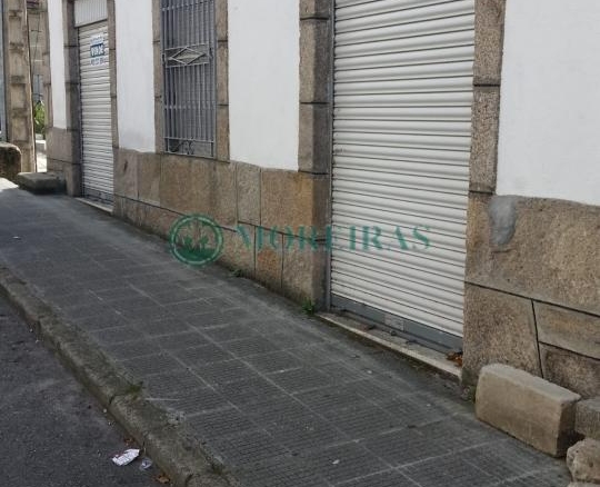 Casa con negocio. Cudeiro.