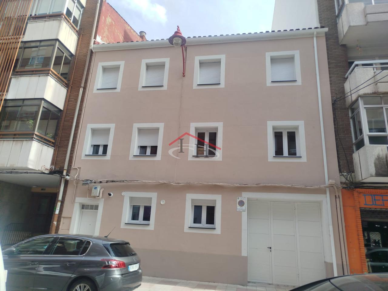 179153626925000046146_179139532104 EDIFICIO CON TRES VIVIENDAS INDEPENDIENTES PRÓXIMO A LA PLAZA MAYOR