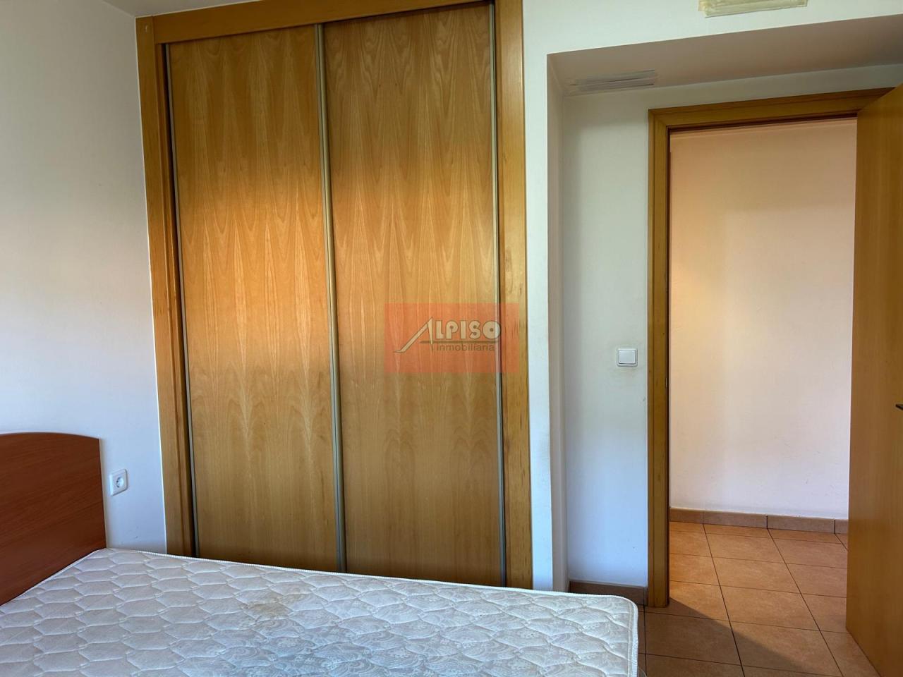 179153720258200173965_179153193026 Piso amueblado Urb. Residencia
