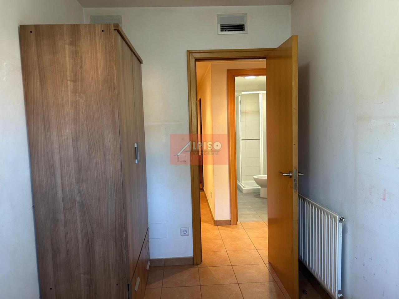 179153720303600173965_179153194238 Piso amueblado Urb. Residencia