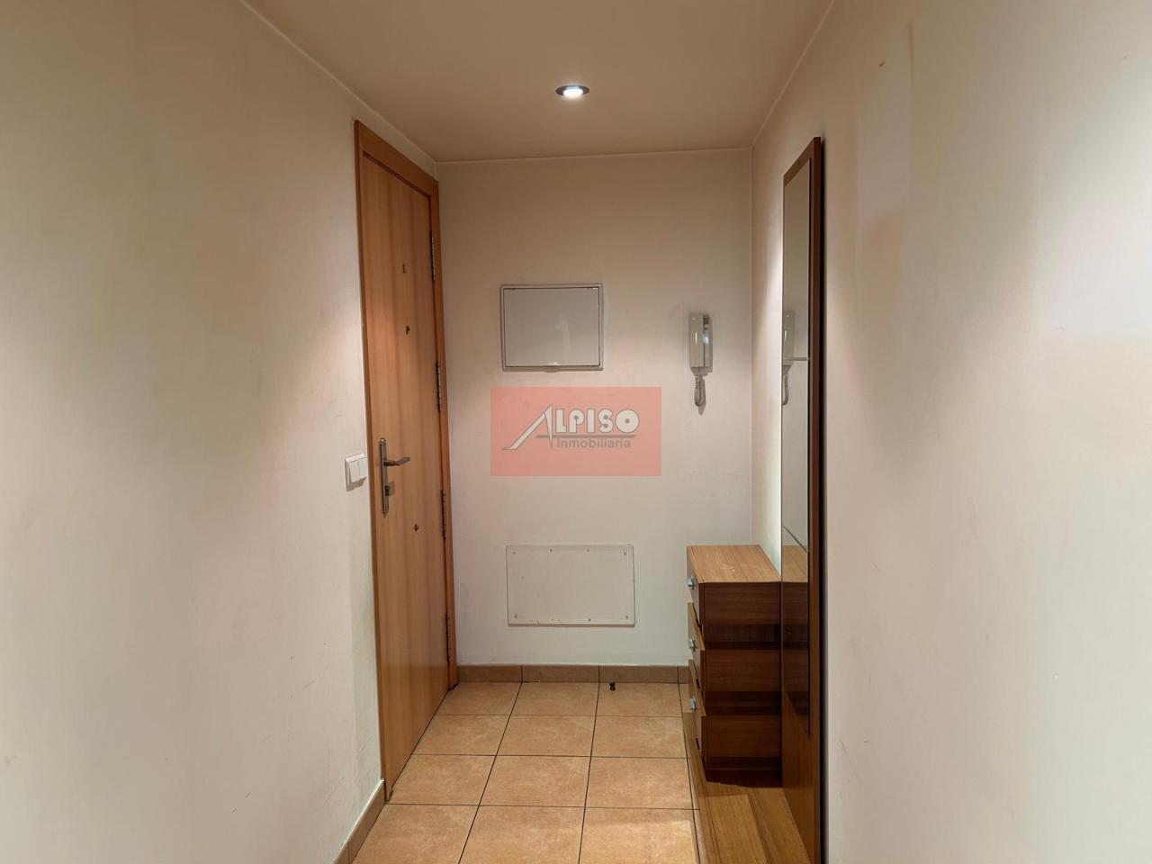 179153720418000173965_179153192331 Piso amueblado Urb. Residencia