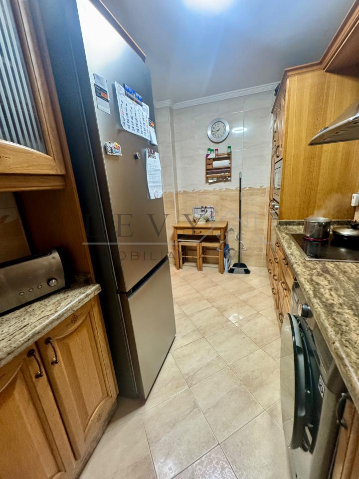 179154080431900173968_179153994377 Piso en venta En la zona de Huelin