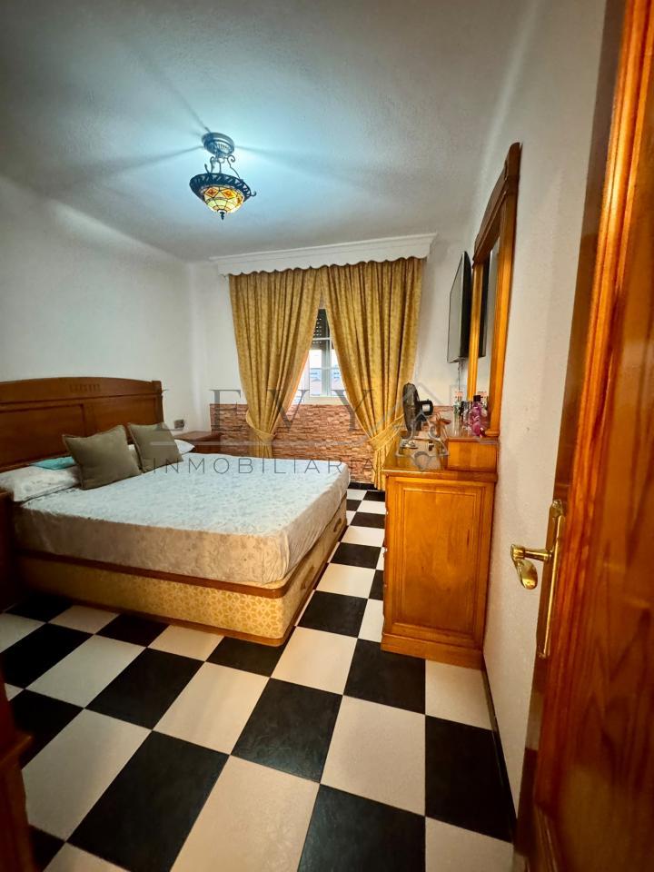 179154080648800173968_179153995192 Piso en venta En la zona de Huelin