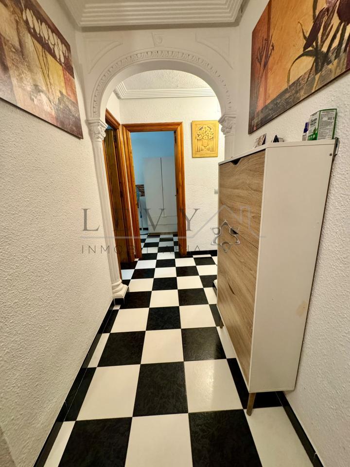 179154080817600173968_179153996283 Piso en venta En la zona de Huelin