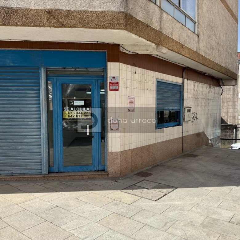 LOCAL COMERCIAL EN ALQUILER EN TUI, 47 M², LUZ TRIFÁSICA Y CIERRES DE SEGURIDAD