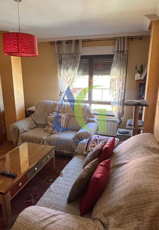 SE VENDE DUPLEX DE 4  HABITACIOENS EN NAVATEJERA