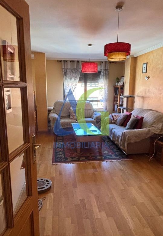 SE VENDE DUPLEX DE 4  HABITACIOENS EN NAVATEJERA