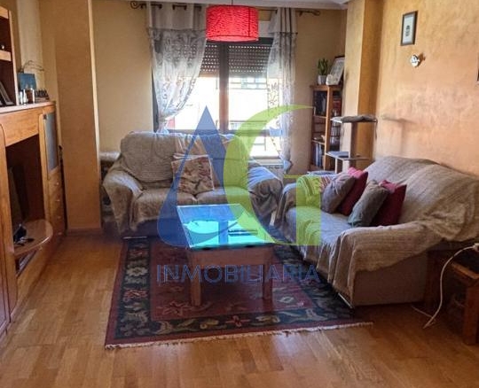 SE VENDE DUPLEX DE 4  HABITACIOENS EN NAVATEJERA