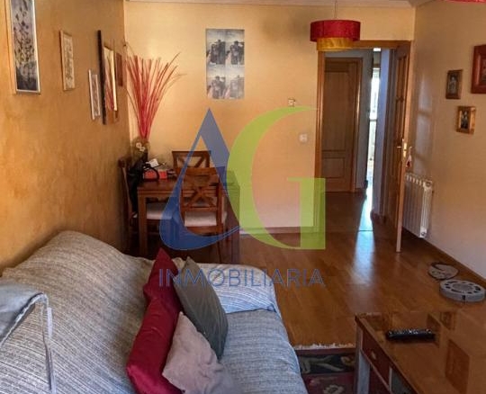 SE VENDE DUPLEX DE 4  HABITACIOENS EN NAVATEJERA