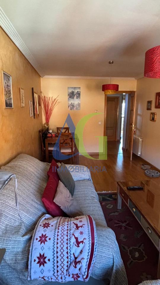 179154516349300173970_179154470440 SE VENDE DUPLEX DE 4 HABITACIOENS EN NAVATEJERA