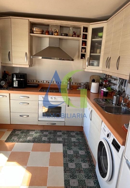 SE VENDE DUPLEX DE 4  HABITACIOENS EN NAVATEJERA