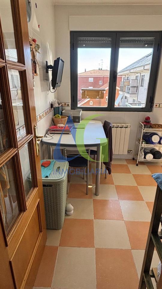 179154516456800173970_179154470552 SE VENDE DUPLEX DE 4 HABITACIOENS EN NAVATEJERA