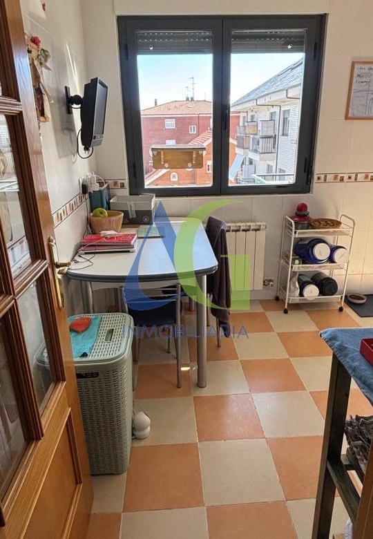 SE VENDE DUPLEX DE 4  HABITACIOENS EN NAVATEJERA