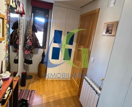 SE VENDE DUPLEX DE 4  HABITACIOENS EN NAVATEJERA