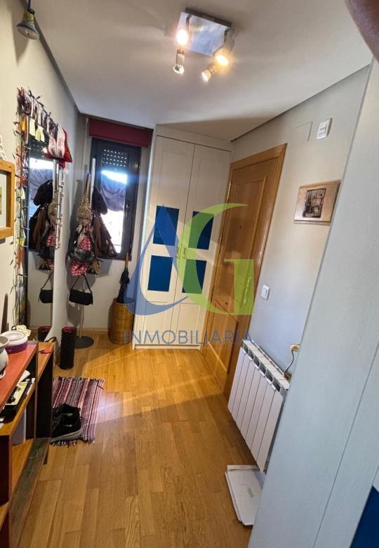 SE VENDE DUPLEX DE 4  HABITACIOENS EN NAVATEJERA