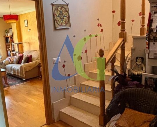 SE VENDE DUPLEX DE 4  HABITACIOENS EN NAVATEJERA