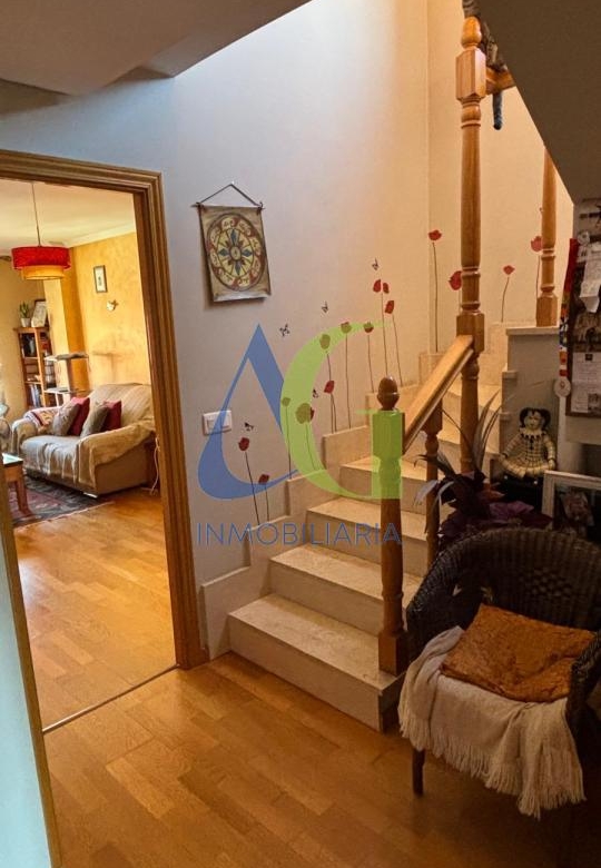 SE VENDE DUPLEX DE 4  HABITACIOENS EN NAVATEJERA