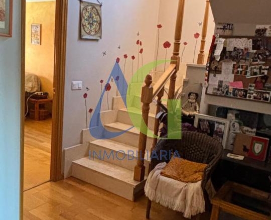 SE VENDE DUPLEX DE 4  HABITACIOENS EN NAVATEJERA