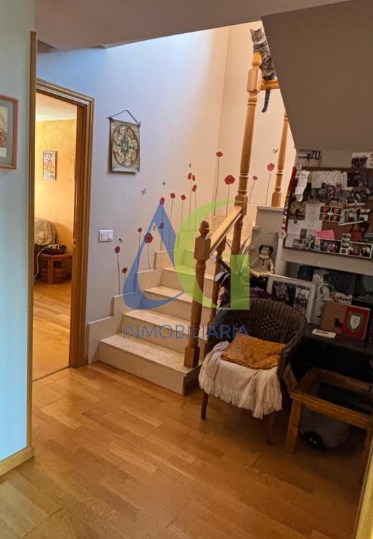 SE VENDE DUPLEX DE 4  HABITACIOENS EN NAVATEJERA