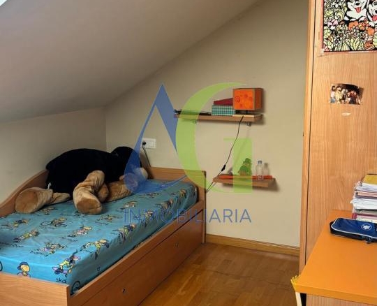 SE VENDE DUPLEX DE 4  HABITACIOENS EN NAVATEJERA