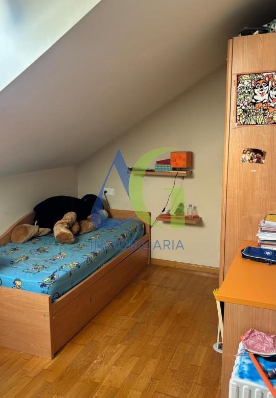 SE VENDE DUPLEX DE 4  HABITACIOENS EN NAVATEJERA