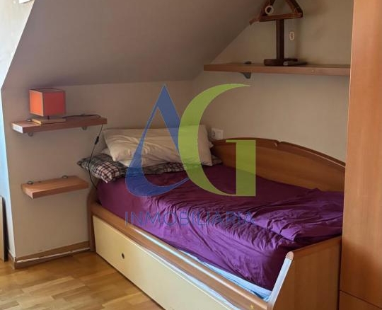 SE VENDE DUPLEX DE 4  HABITACIOENS EN NAVATEJERA