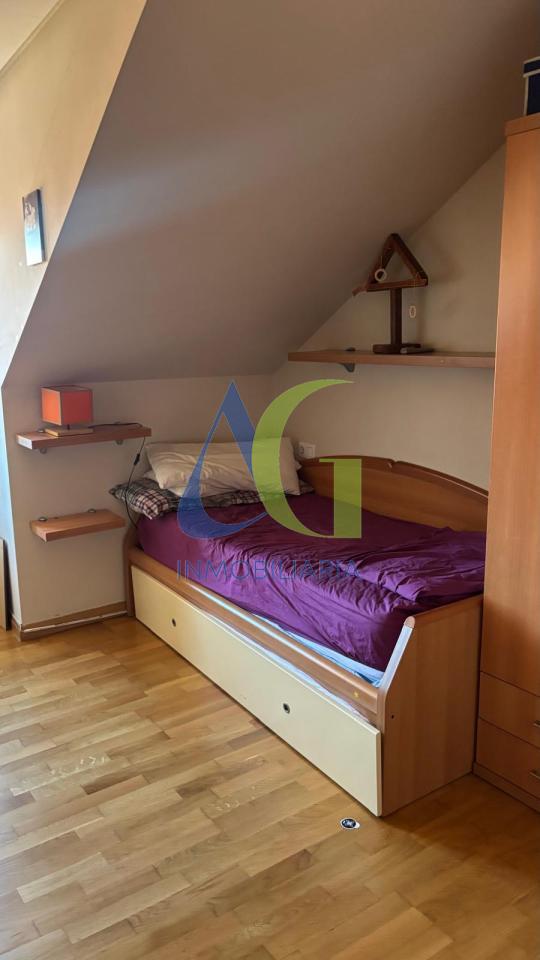 179154517149000173970_179154469931 SE VENDE DUPLEX DE 4 HABITACIOENS EN NAVATEJERA