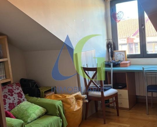 SE VENDE DUPLEX DE 4  HABITACIOENS EN NAVATEJERA