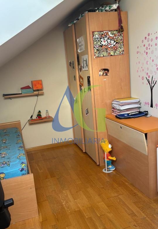 SE VENDE DUPLEX DE 4  HABITACIOENS EN NAVATEJERA
