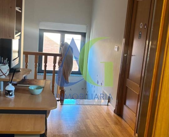 SE VENDE DUPLEX DE 4  HABITACIOENS EN NAVATEJERA
