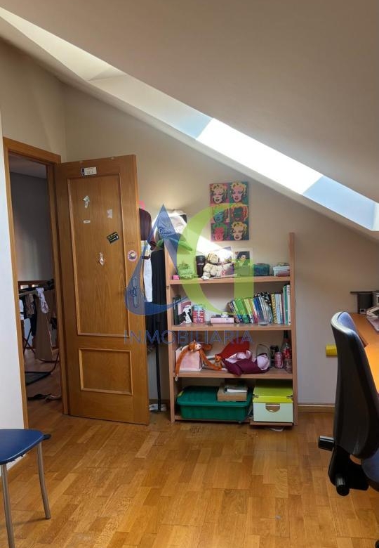 SE VENDE DUPLEX DE 4  HABITACIOENS EN NAVATEJERA