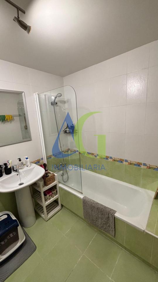 179154517499400173970_179154470804 SE VENDE DUPLEX DE 4 HABITACIOENS EN NAVATEJERA
