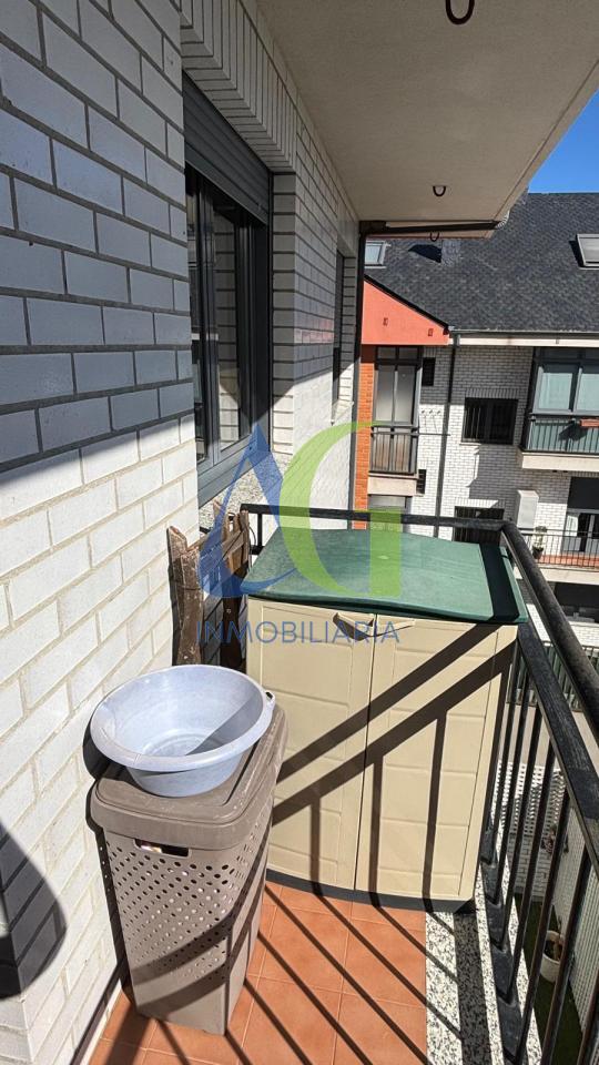 179154517635000173970_179154470904 SE VENDE DUPLEX DE 4 HABITACIOENS EN NAVATEJERA