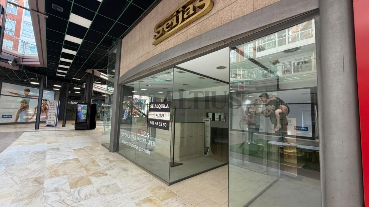 179154869120300029800_179154843468 Local comercial de 100 m² en Área Central con amplio almacén