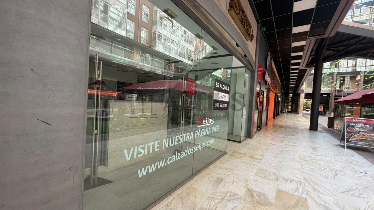 179154869277900029800_179154843606 Local comercial de 100 m² en Área Central con amplio almacén