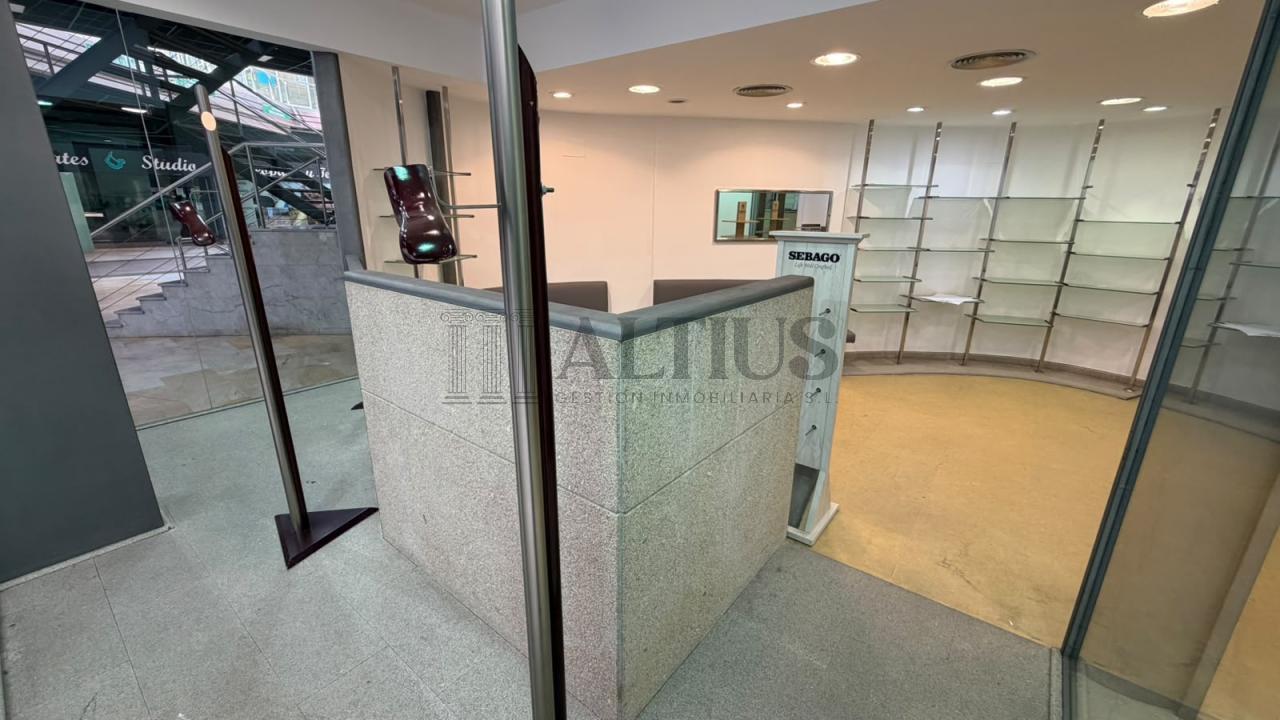 179154869368500029800_179154843849 Local comercial de 100 m² en Área Central con amplio almacén