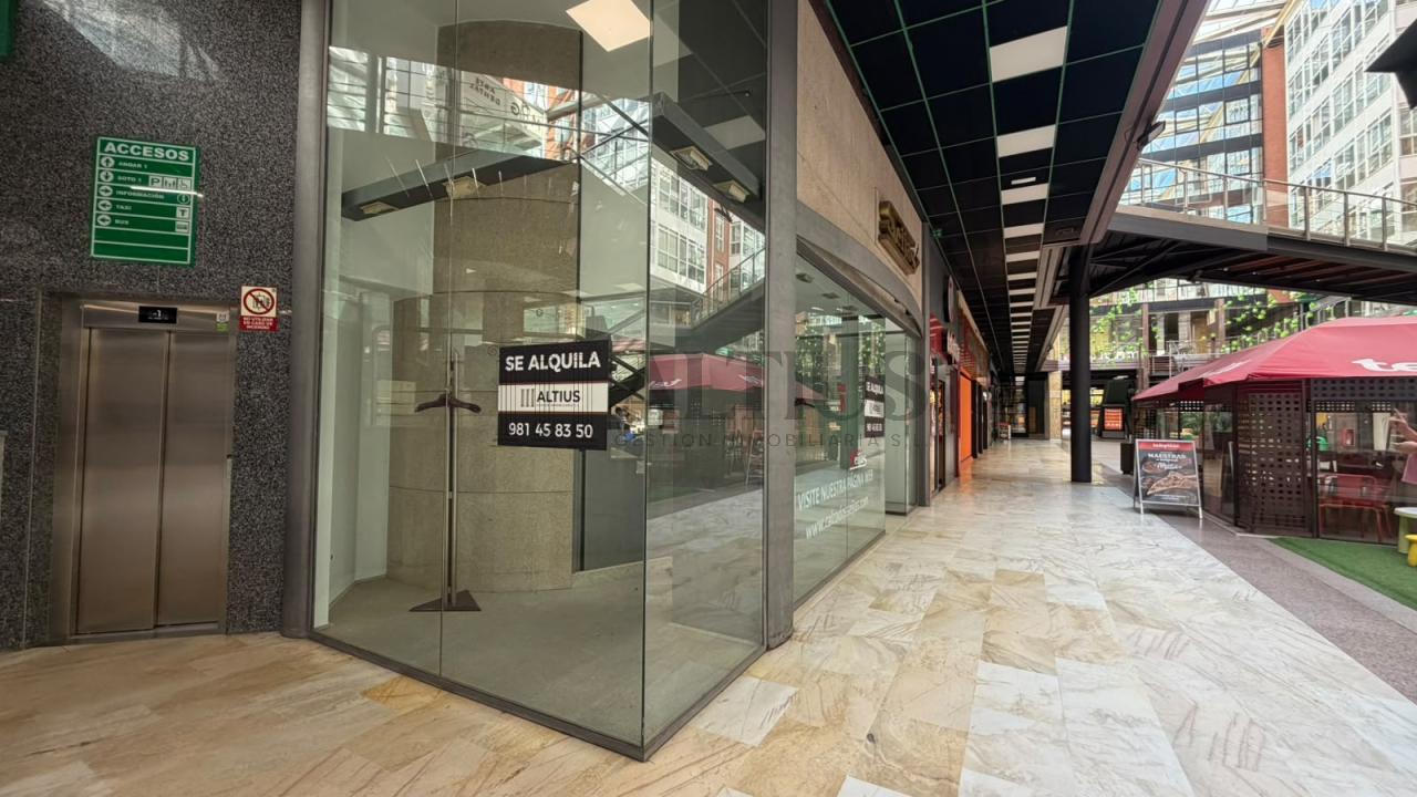 179154869587800029800_179154844064 Local comercial de 100 m² en Área Central con amplio almacén