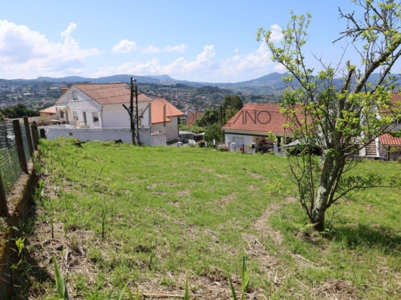 Solar de 577 m² con proyecto y licencia para vivienda unifamiliar en Lavadores, Vigo