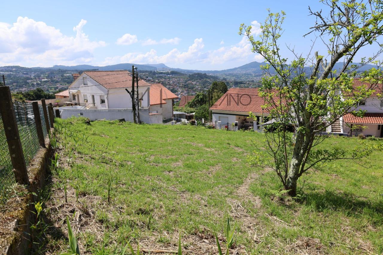 Solar de 577 m² con proyecto y licencia para vivienda unifamiliar en Lavadores, Vigo