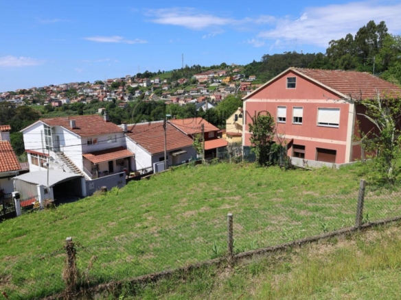 Solar de 577 m² con proyecto y licencia para vivienda unifamiliar en Lavadores, Vigo