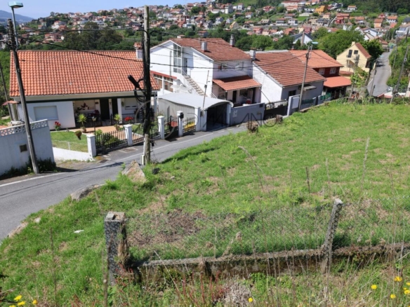 Solar de 577 m² con proyecto y licencia para vivienda unifamiliar en Lavadores, Vigo