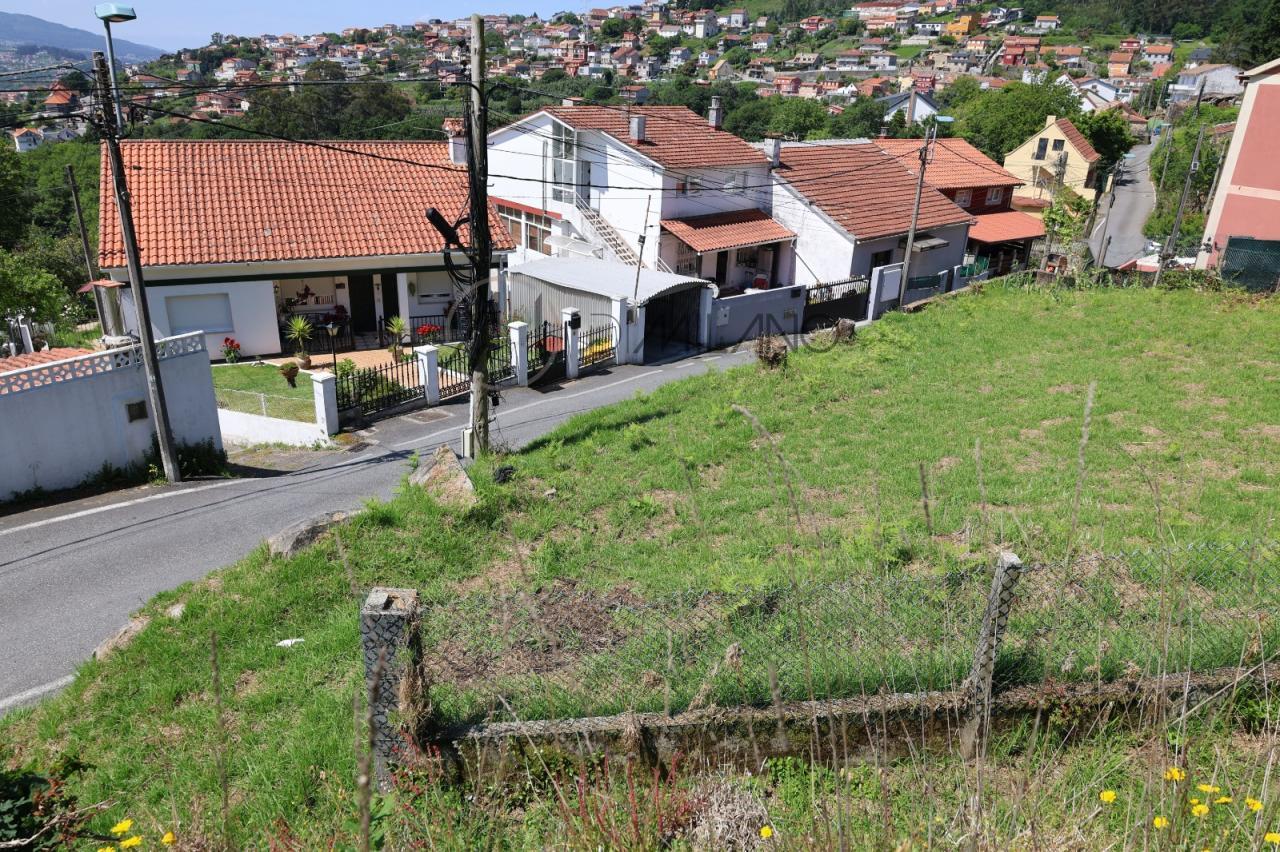 Solar de 577 m² con proyecto y licencia para vivienda unifamiliar en Lavadores, Vigo