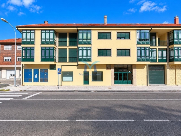 SE VENDE LOCAL COMERCIAL DE 154 m² EN O PINDO – AMPLIO ESCAPARATE Y ZONA DE ALMACÉN