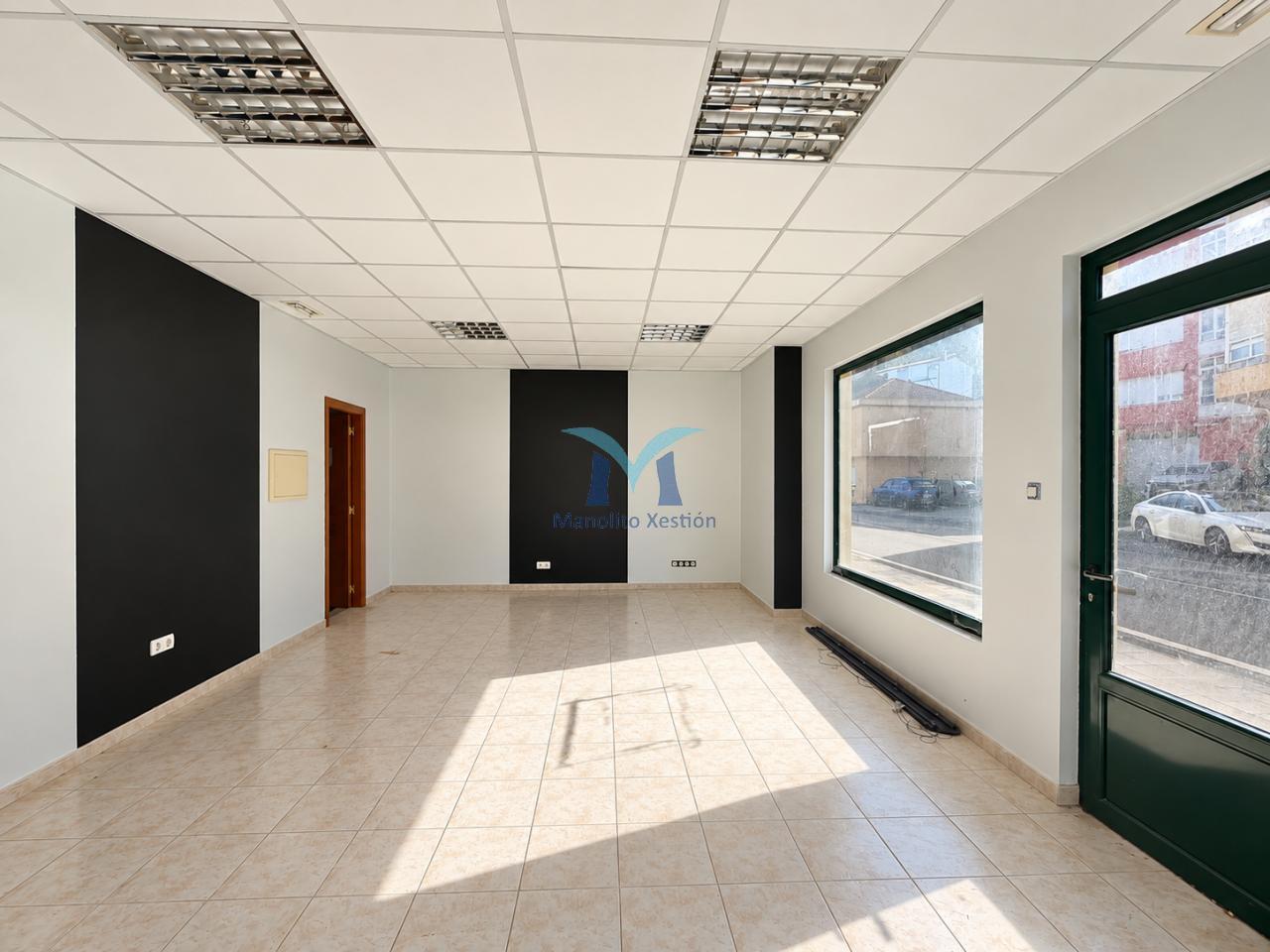 179157359911500029803_179157270510 SE VENDE LOCAL COMERCIAL DE 154 m² EN O PINDO – AMPLIO ESCAPARATE Y ZONA DE ALMACÉN