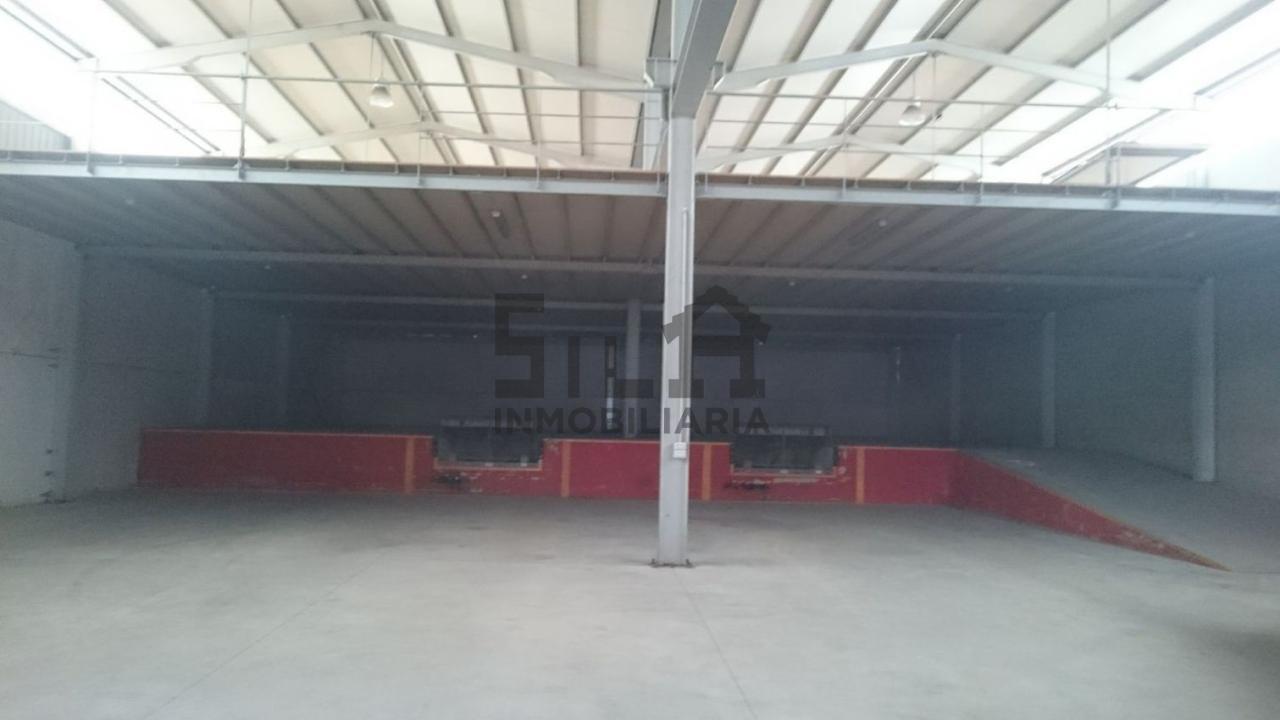 ALQUILER NAVE POLÍGONO BARREIROS