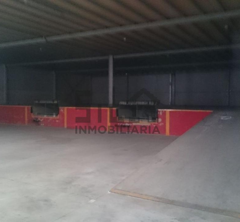 ALQUILER NAVE POLÍGONO BARREIROS