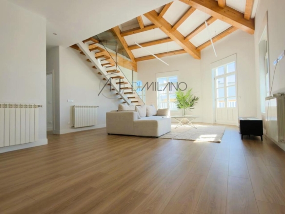 Sofisticado duplex en alquiler en calle Progreso, Vigo