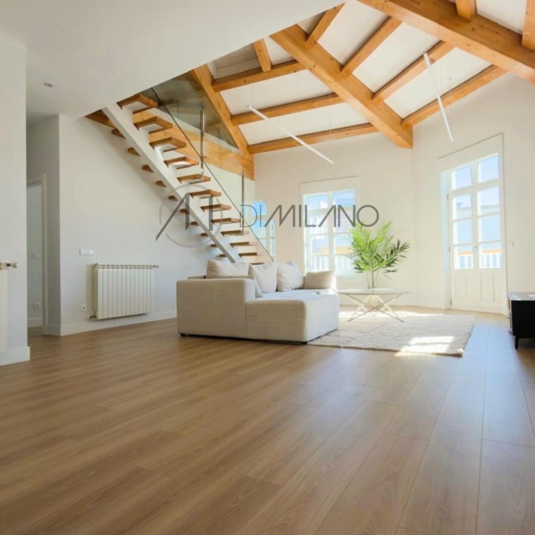 Sofisticado duplex en alquiler en calle Progreso, Vigo