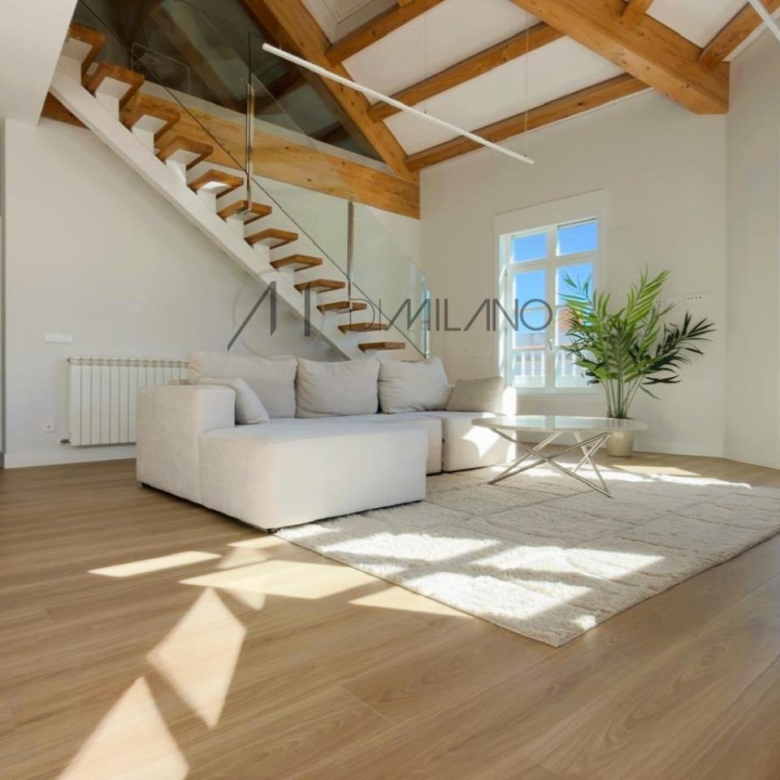 Sofisticado duplex en alquiler en calle Progreso, Vigo