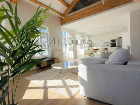 Sofisticado duplex en alquiler en calle Progreso, Vigo